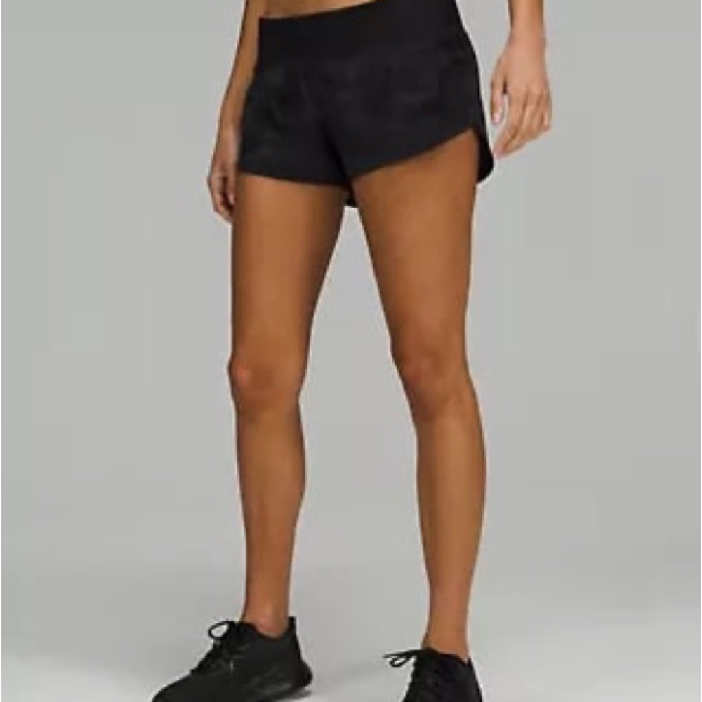 Lululemon Speed Up Low-Rise Lined Short 2.5” in Heritage 365 Camo Deep Coal